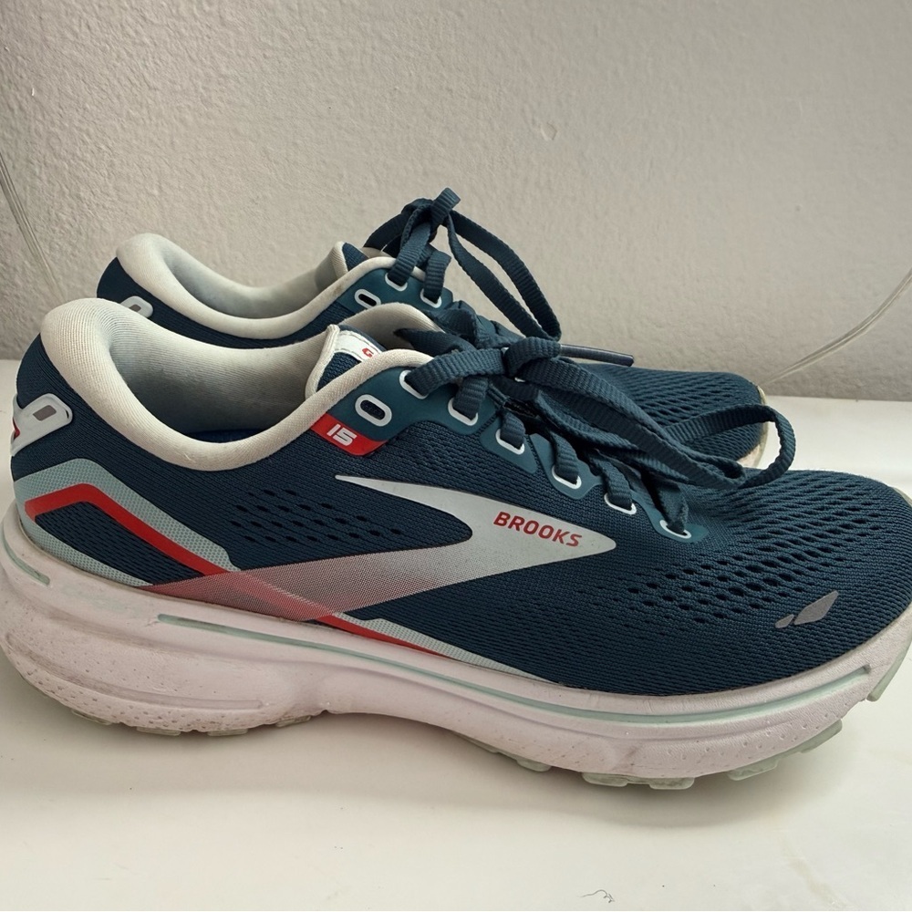 Brooks Ghost 15 Women's Blue and White Athletic Shoes - Picture 2 of 8
